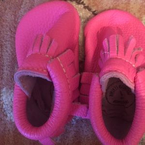 Freshly Picked moccasins hot pink size 1